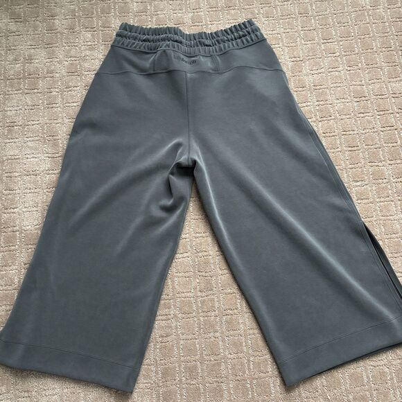 Lululemon Soft Ambitions Wide Leg High Rise Crop Pants Sz 12 Gray Soft Comfort - Picture 7 of 10